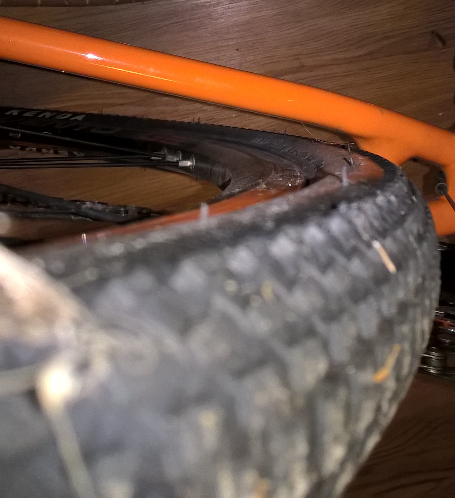 1999 SR800 tire clearance with 35mm Kenda small block 8 tires.jpg