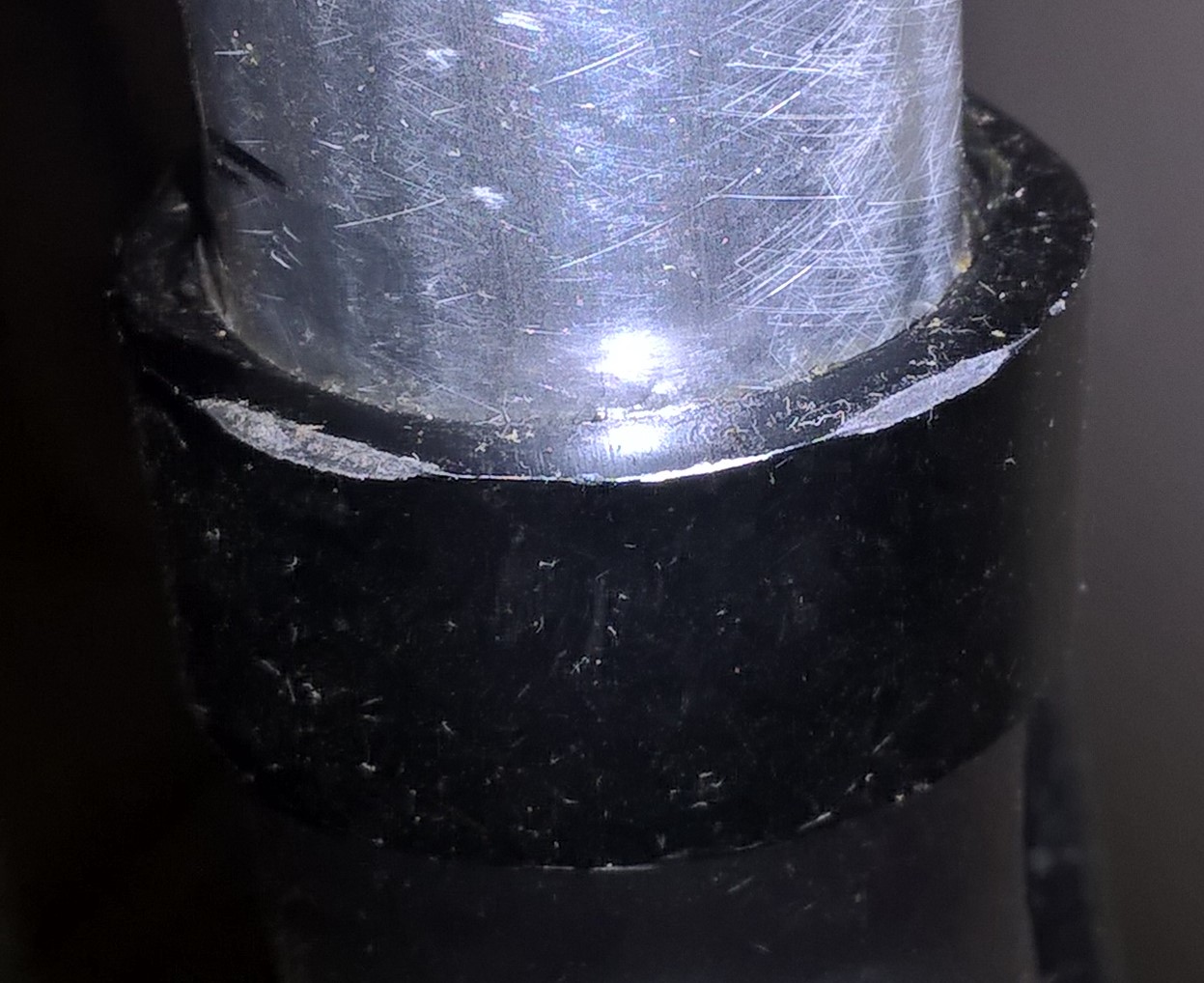 2.8 seatpost clamp 2.jpg