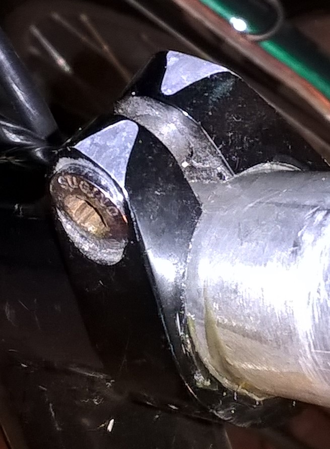 2.8 seatpost clamp.jpg