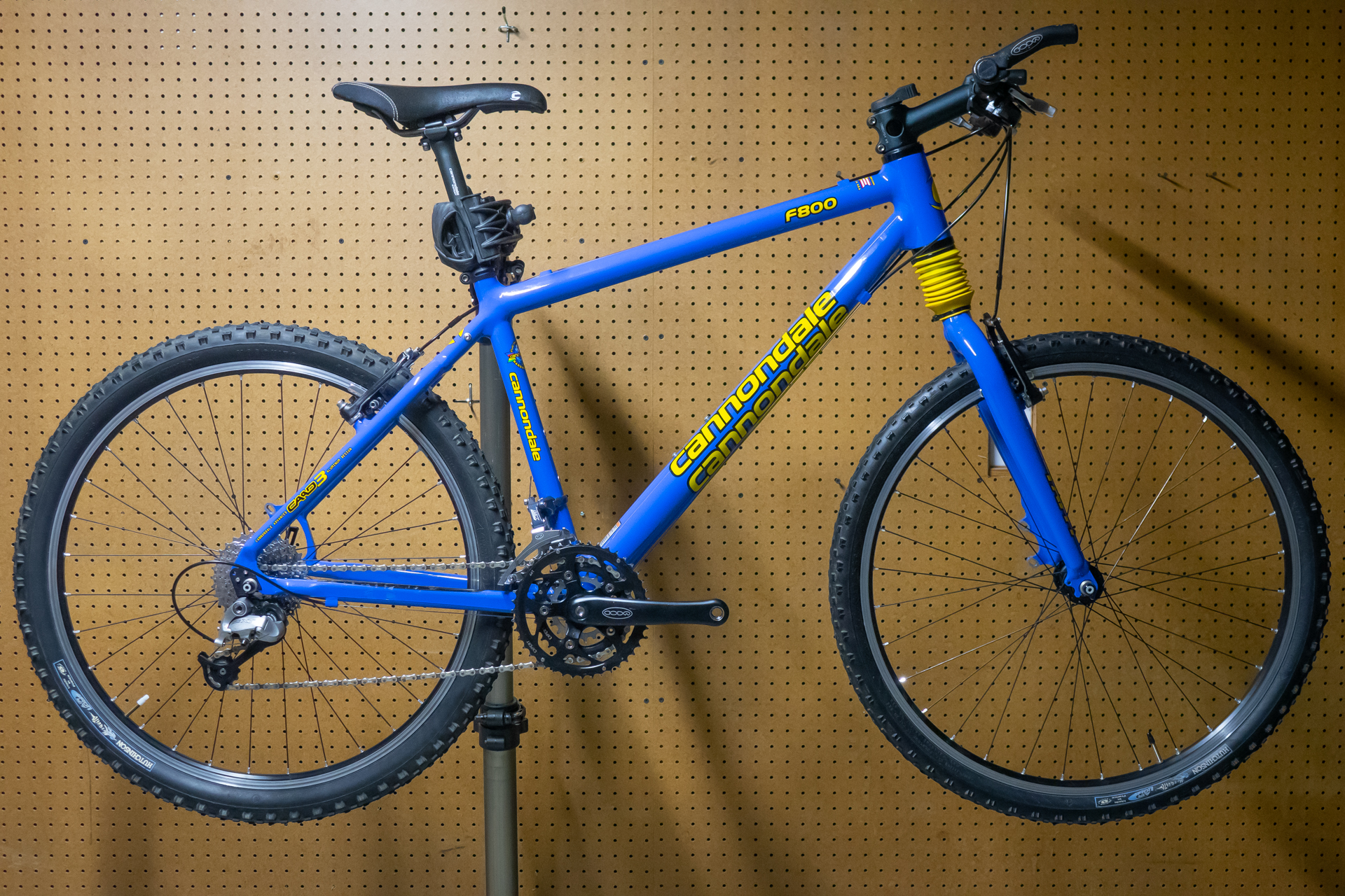 Cannondale-F800-Build-1.jpg