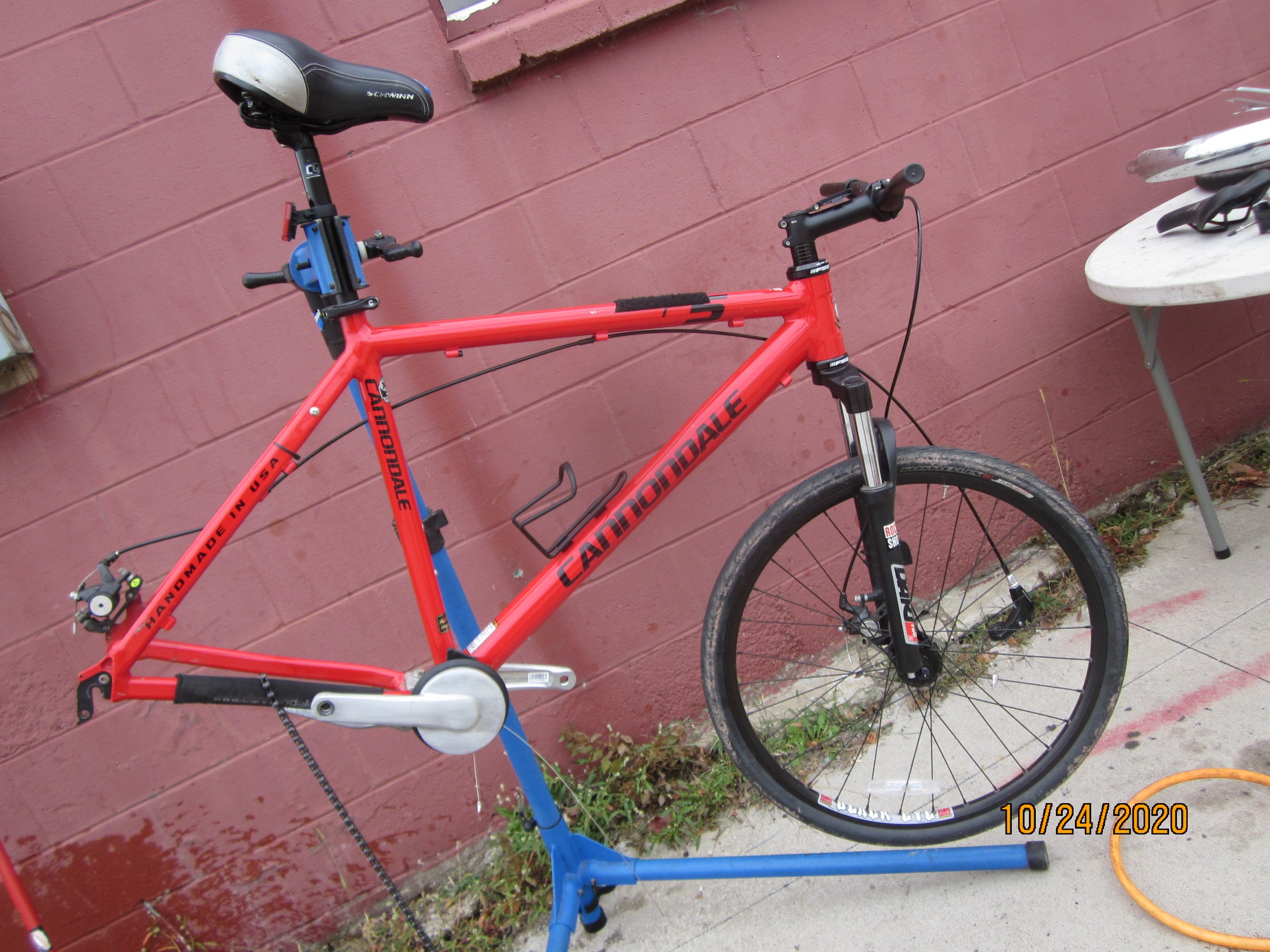 Cannondale.red.mtb (2).JPG