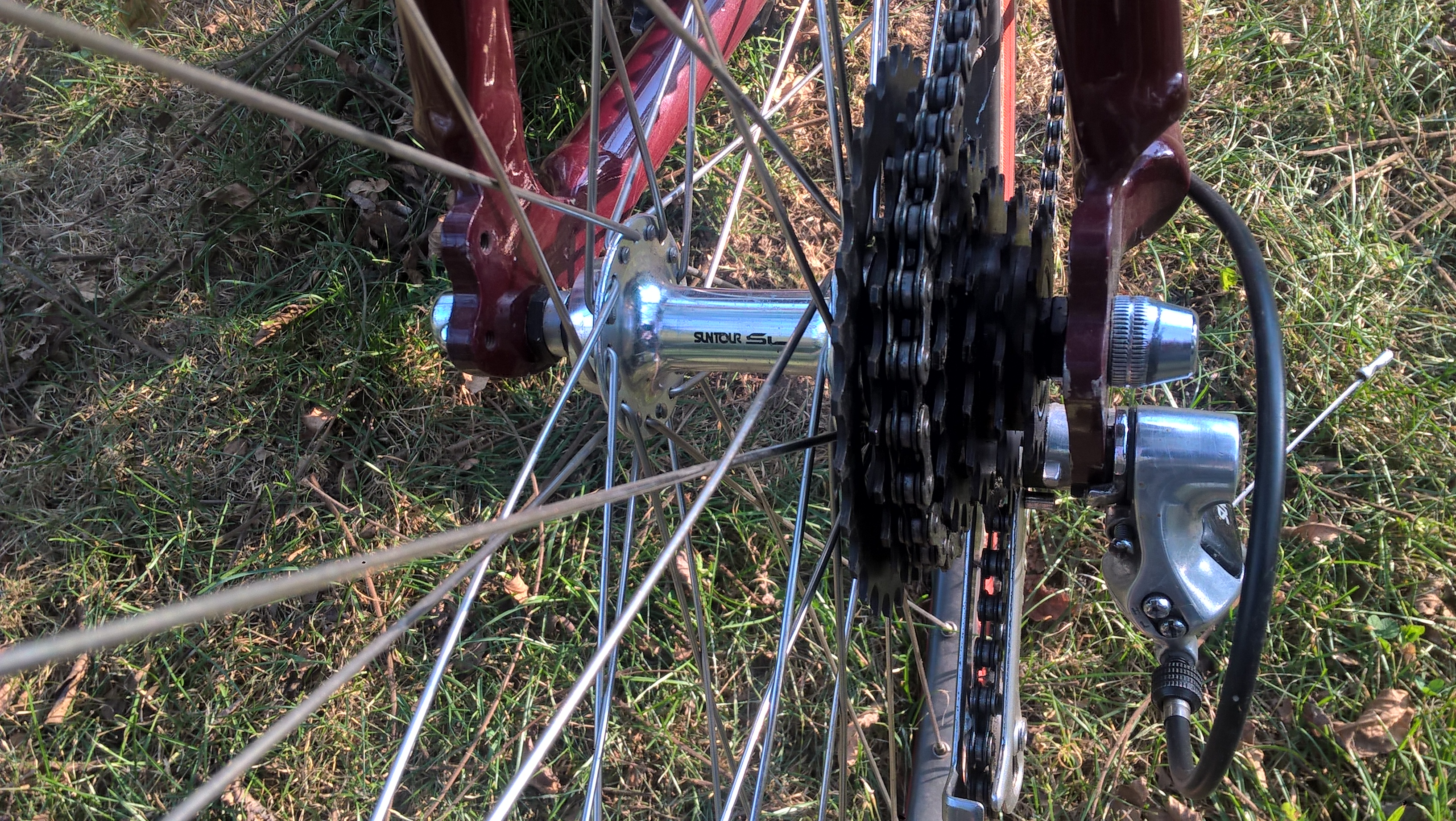 SunTour SL hub.jpg