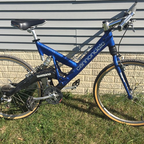 1995 Super V 700
