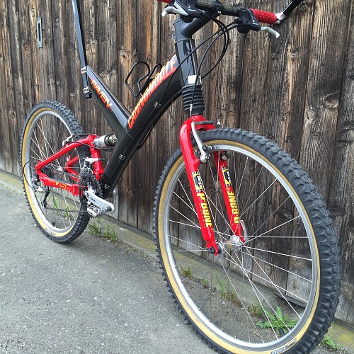 Super V Raven 2000