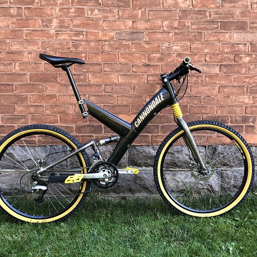 Cannondale Super V Raven 900
